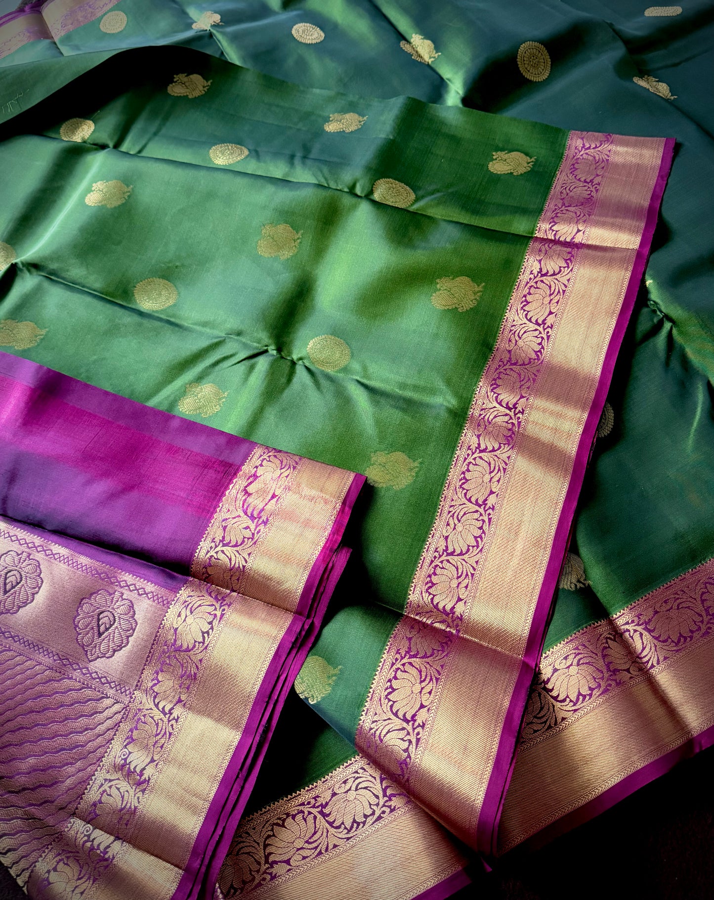 Verdant Elegance - Handwoven Kanjivaram Silk