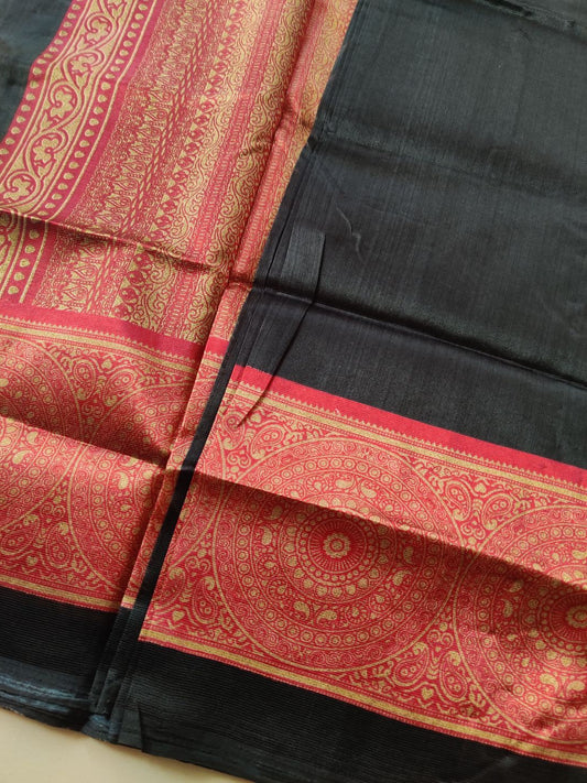 Bright ikkat silk with fully printed pallu