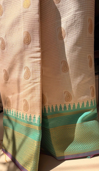 Offwhite n teal Korvai