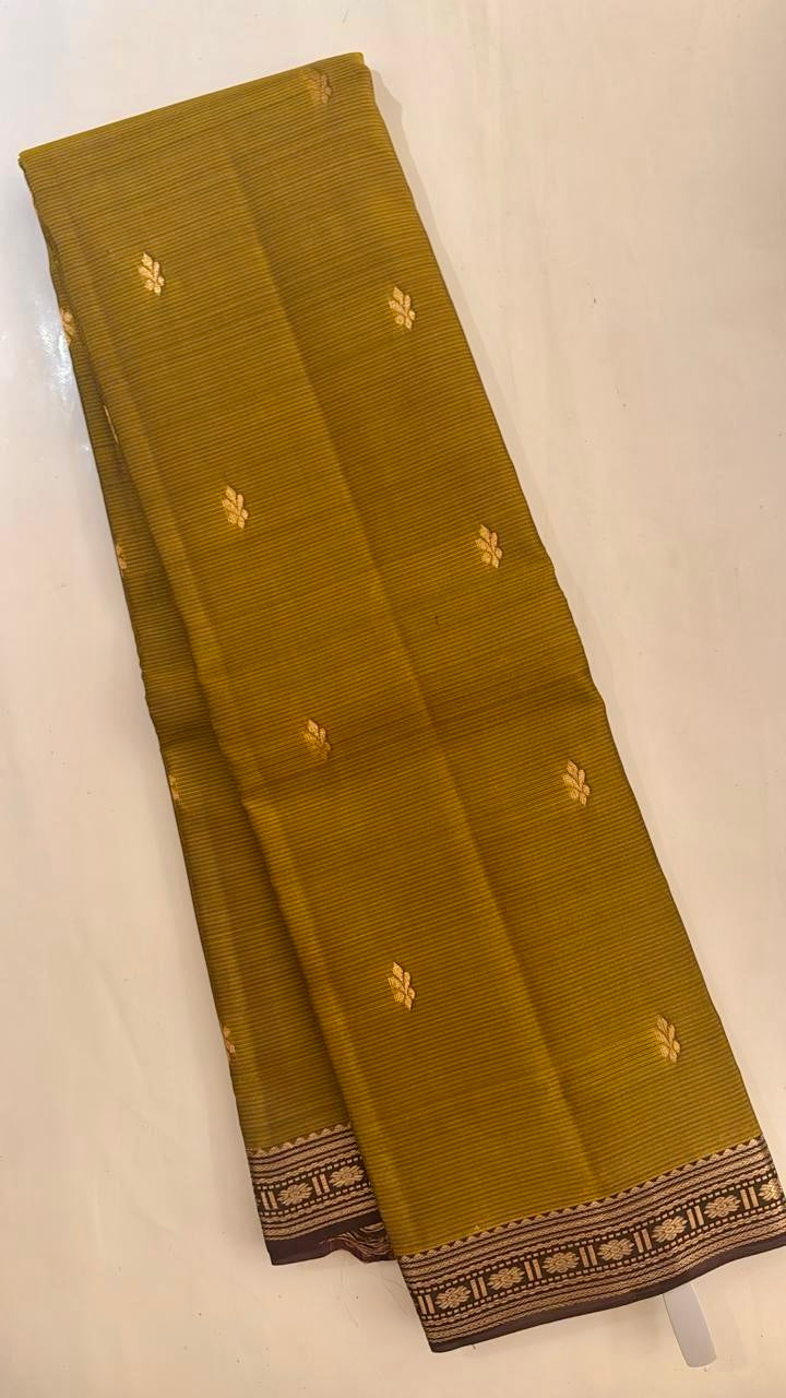 Golden Nectar: Honey Gold & Dark Maroon Kanjivaram Silk