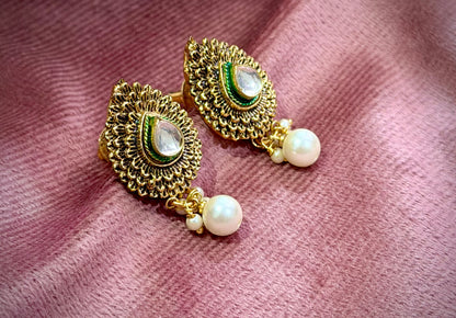 Akriti Kundan Earrings