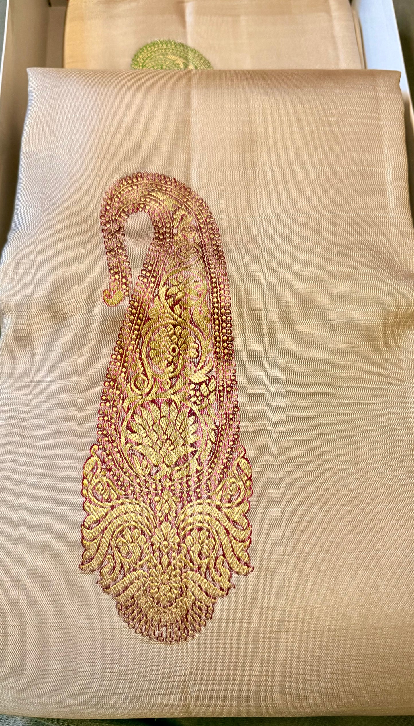 Vintage Heritage Kanjivaram: The Timeless Mango Motif Saree