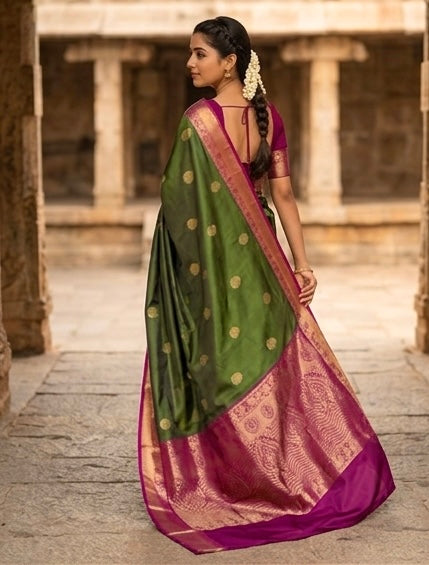Verdant Elegance - Handwoven Kanjivaram Silk