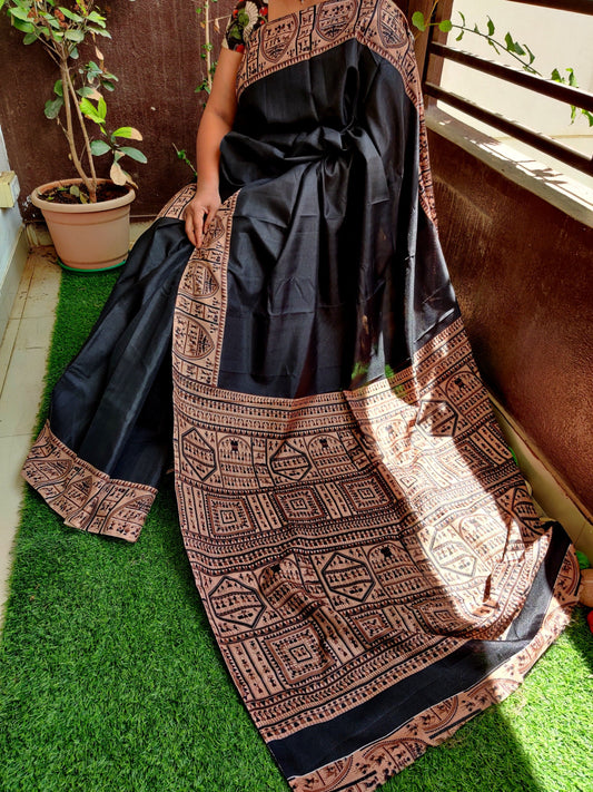 Black & Beige Warli Print
