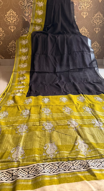 Soothing Black Linen Saree