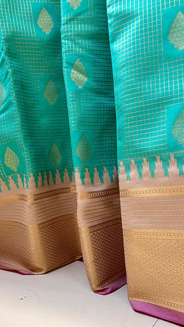 Teal n beige Korvai