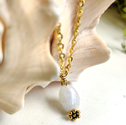 Rainbow moonstone pendant with chain