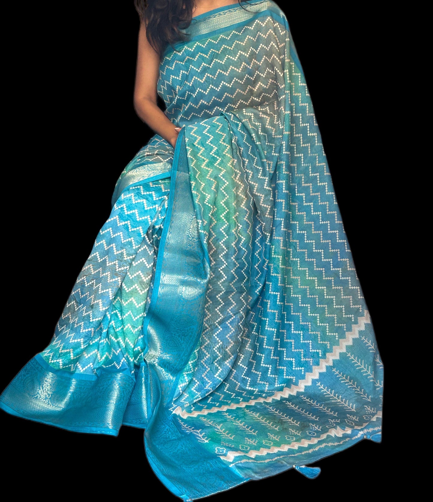 Dola silk saree in beautiful blue